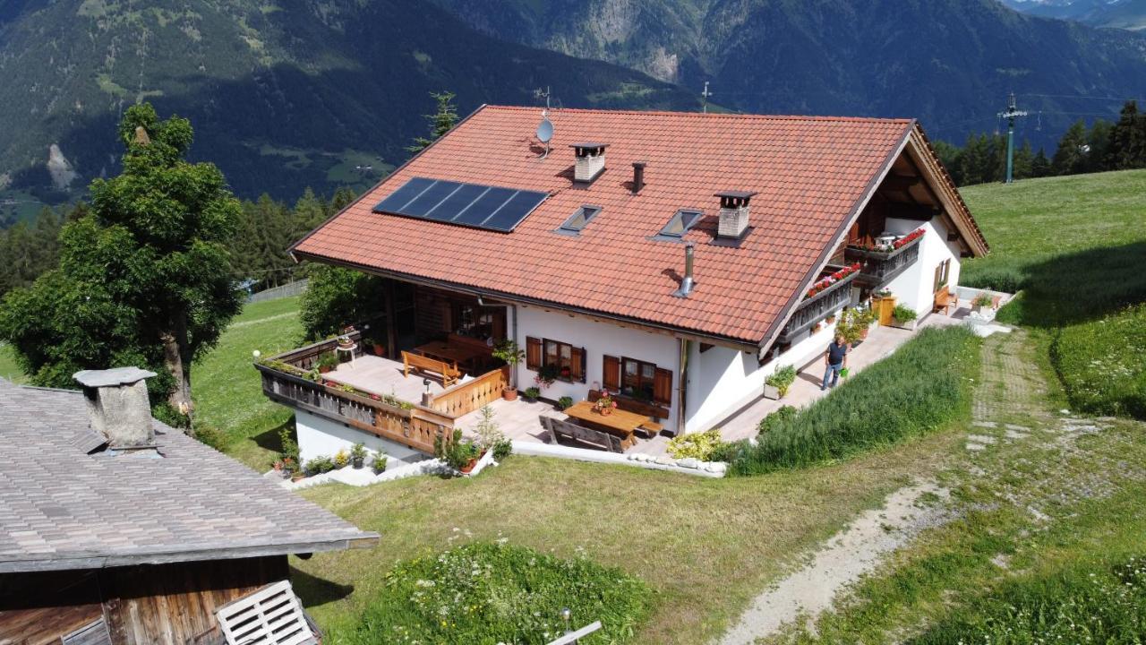 Portnerhof Auf Oberkirn Apartamento Schenna Exterior foto